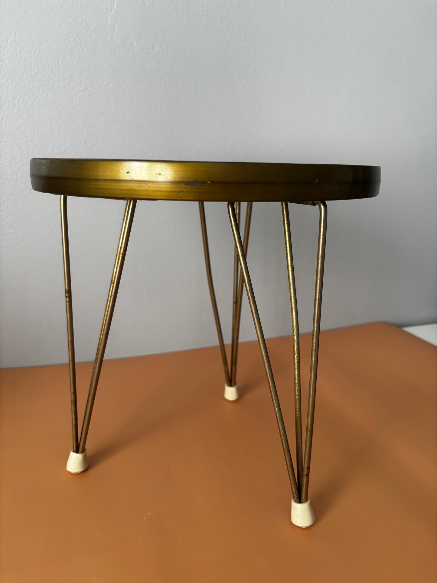 Petite Table Ronde en Formica Belles Trouvailles
