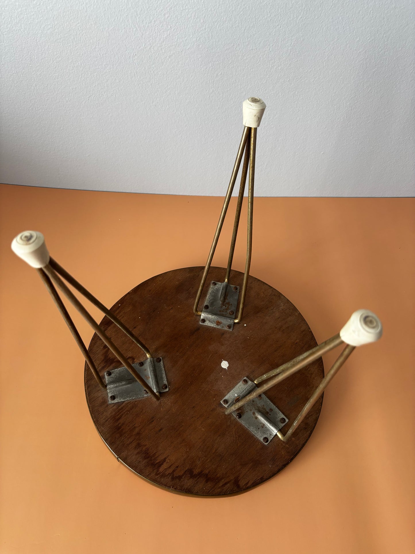 Petite Table Ronde en Formica Belles Trouvailles