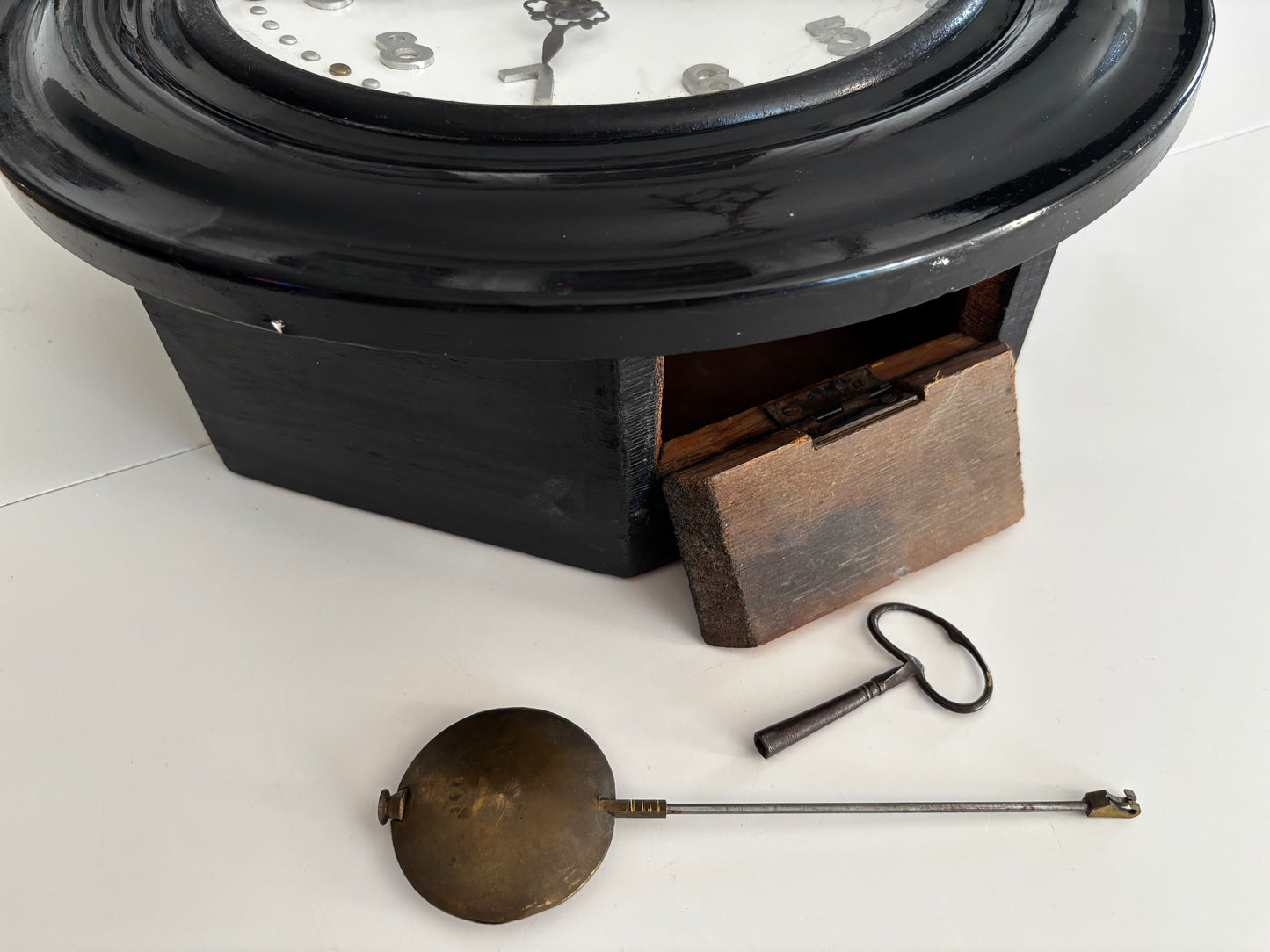 Horloge "Oeil de Boeuf"