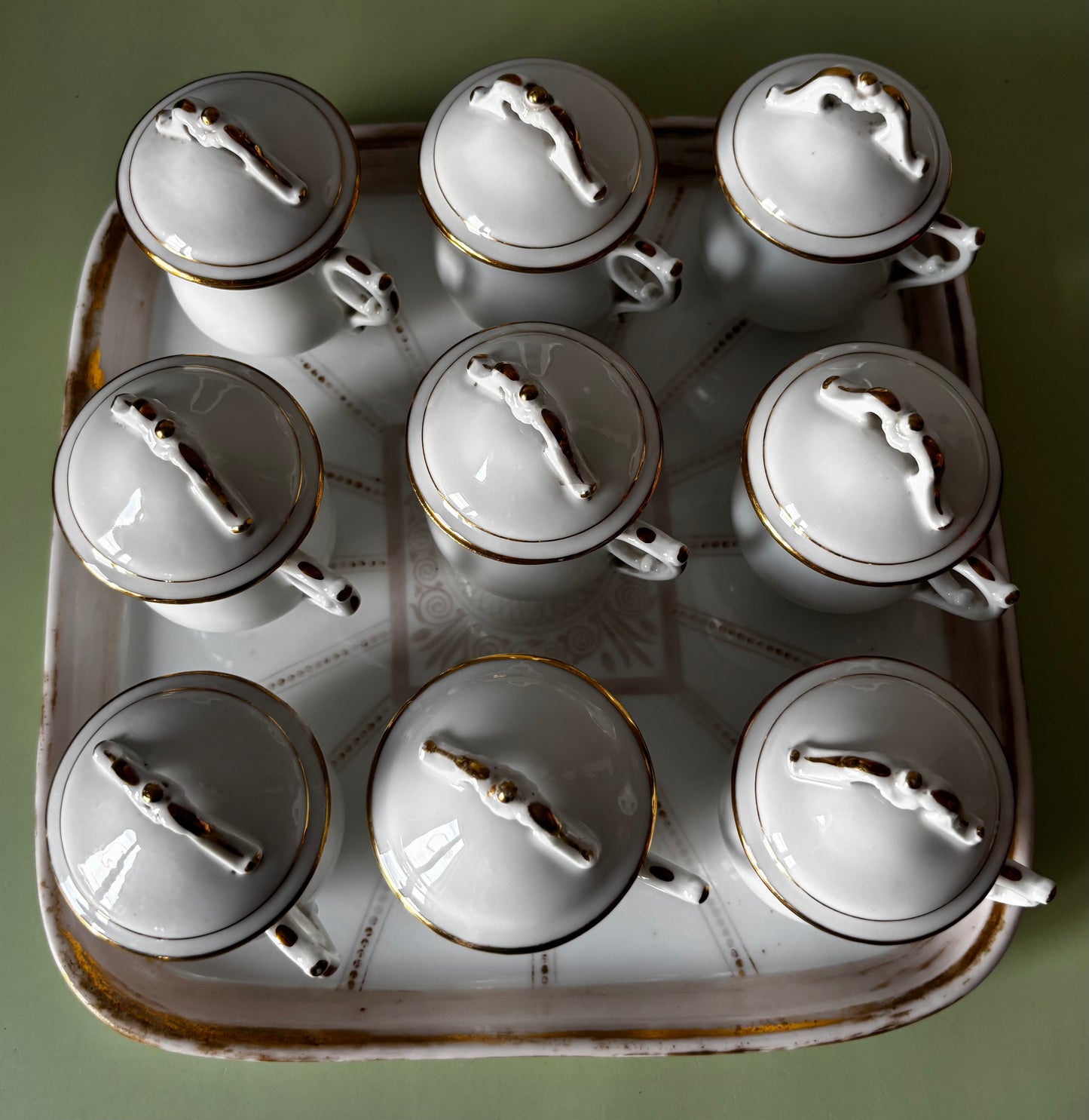 Service de pots à crème