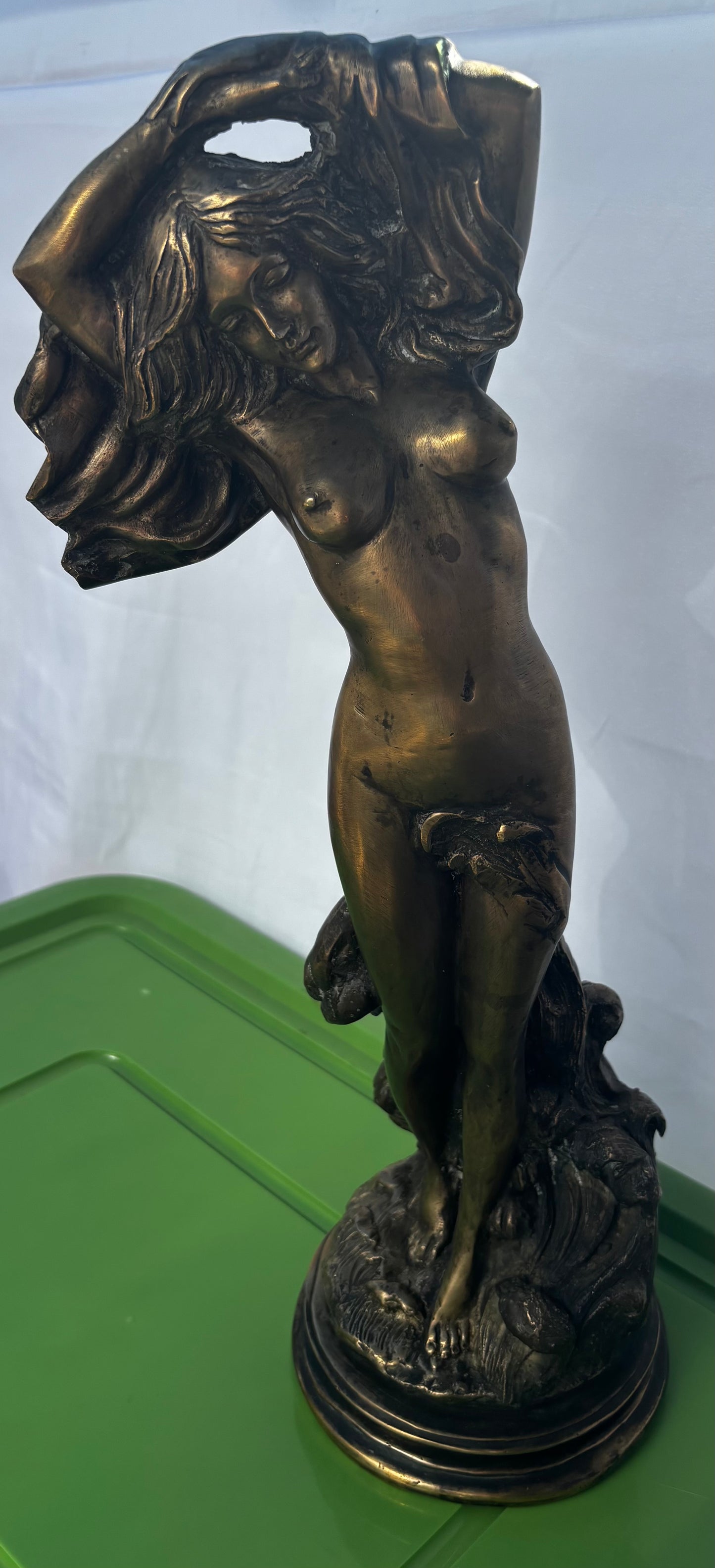 Statue en bronze Femme nue