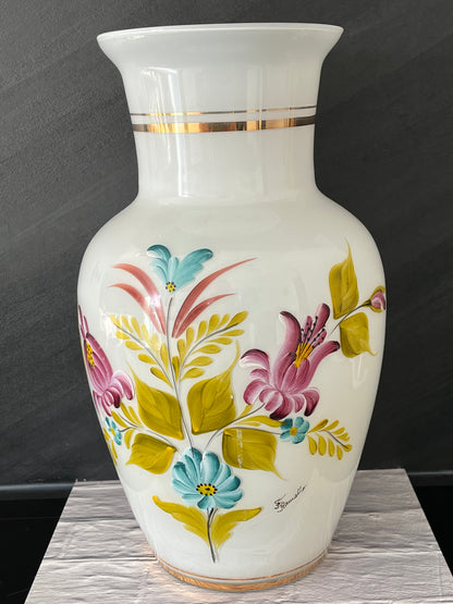 Vase signé