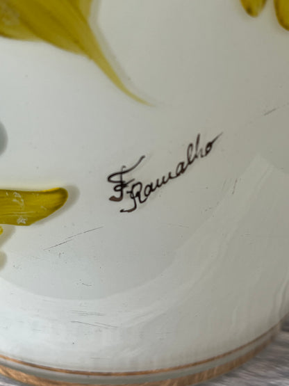 Vase signé