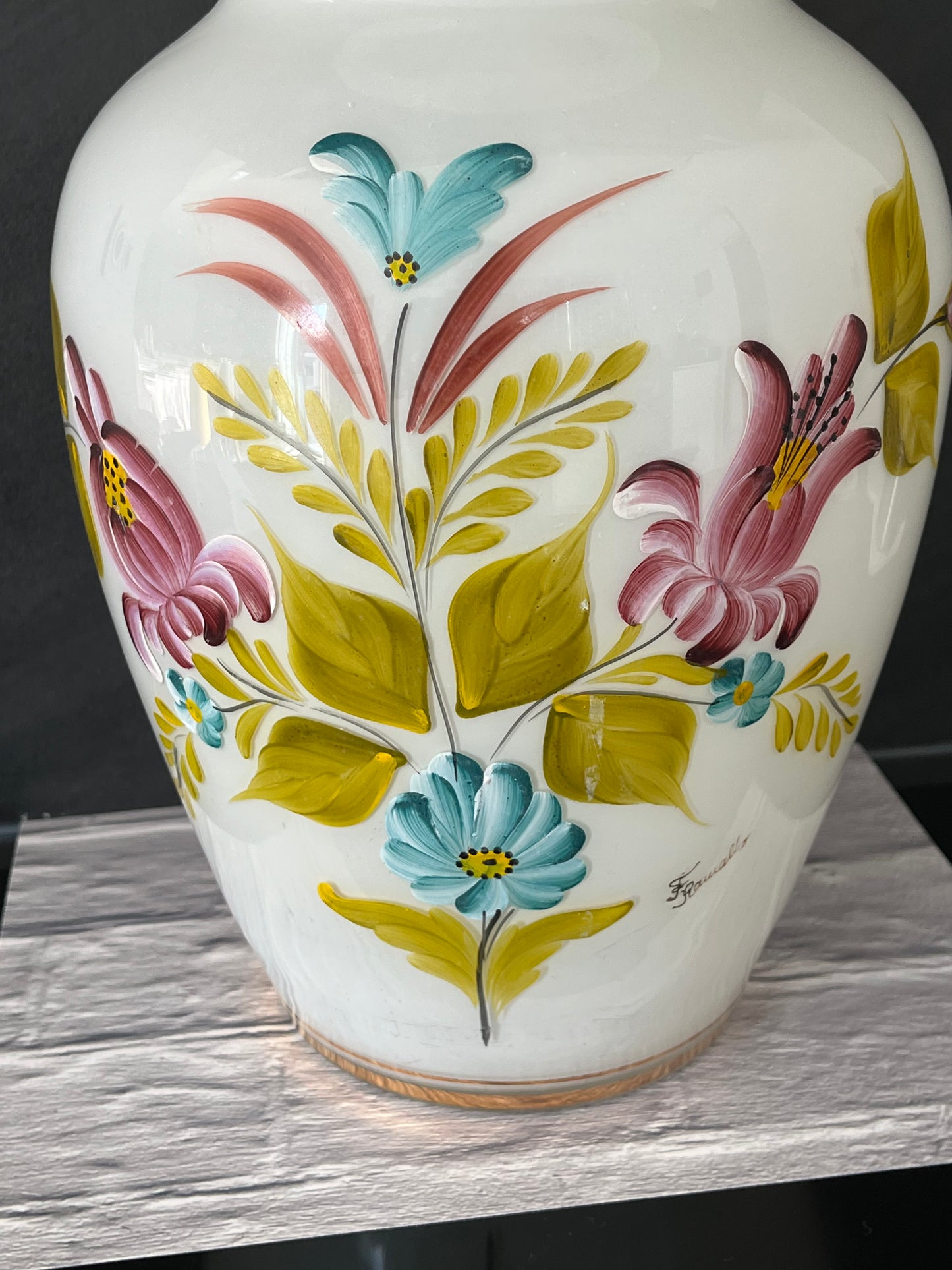 Vase signé