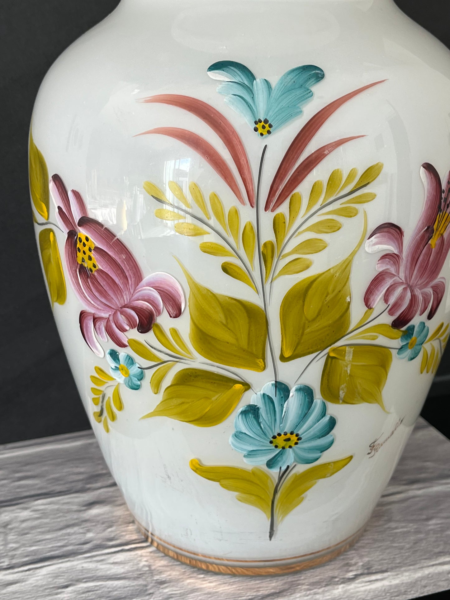 Vase signé