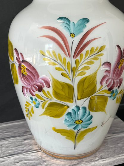 Vase signé
