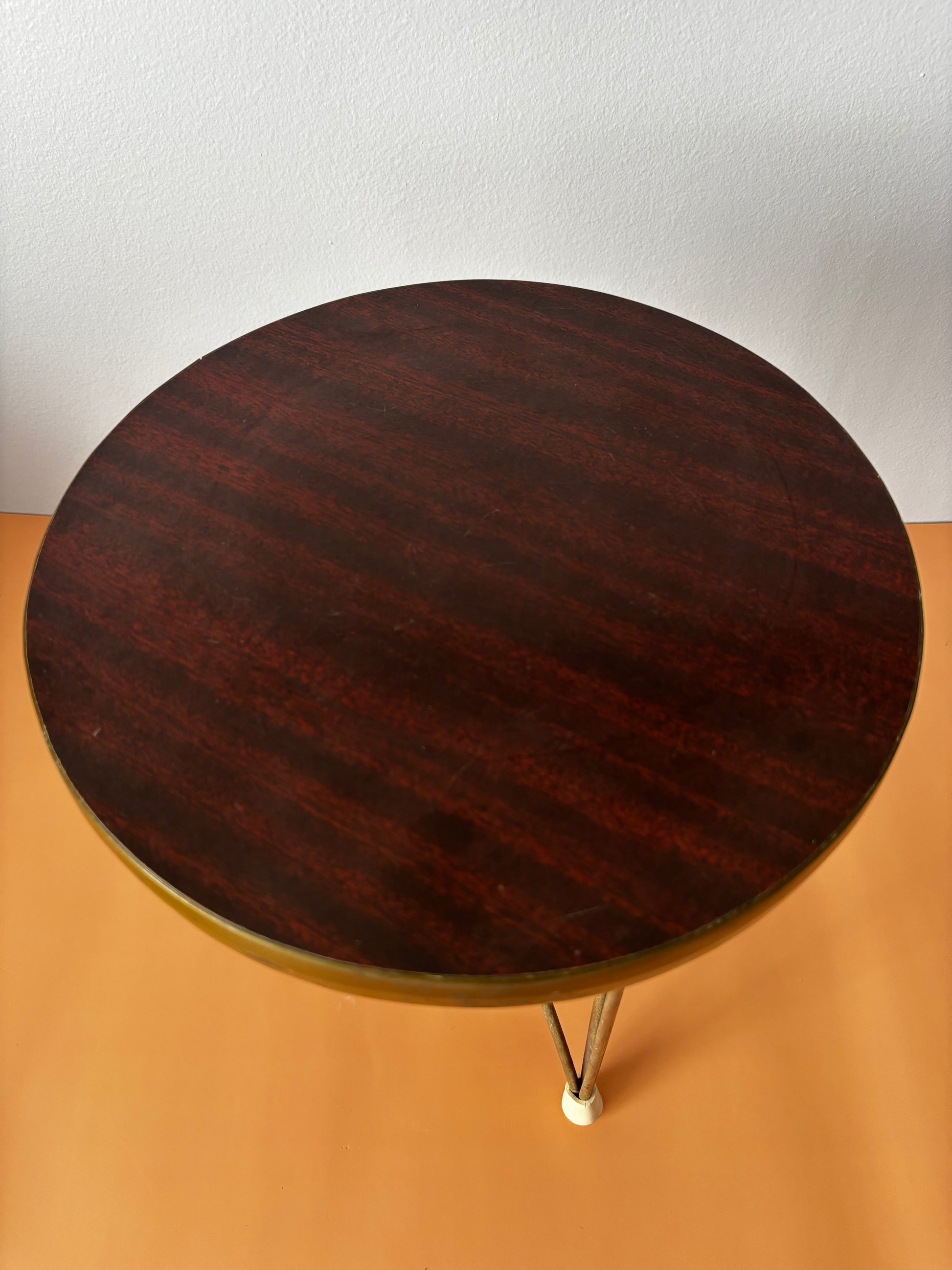 Petite Table Ronde en Formica Belles Trouvailles