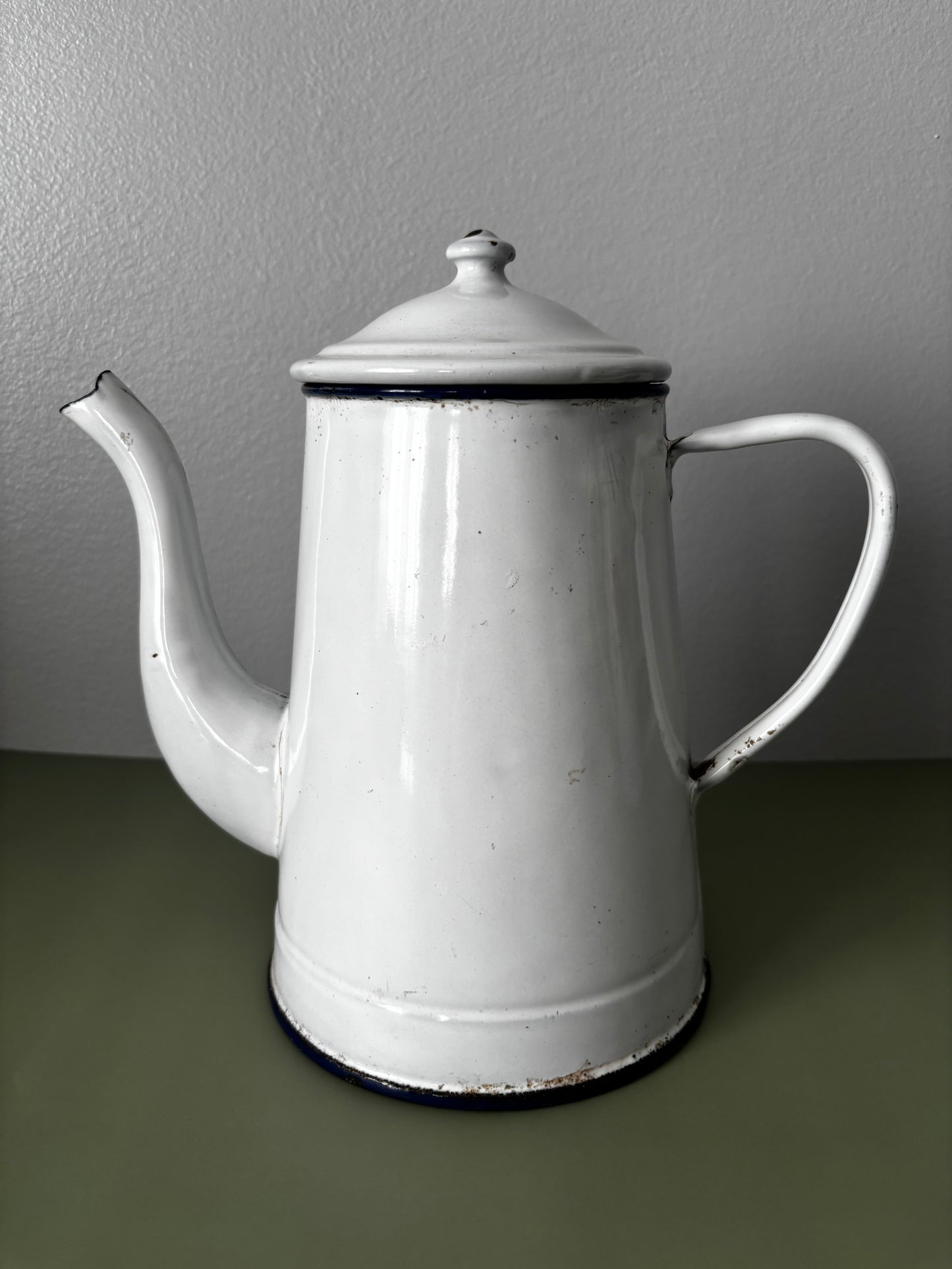 Cafetière émaillée blanche Belles Trouvailles