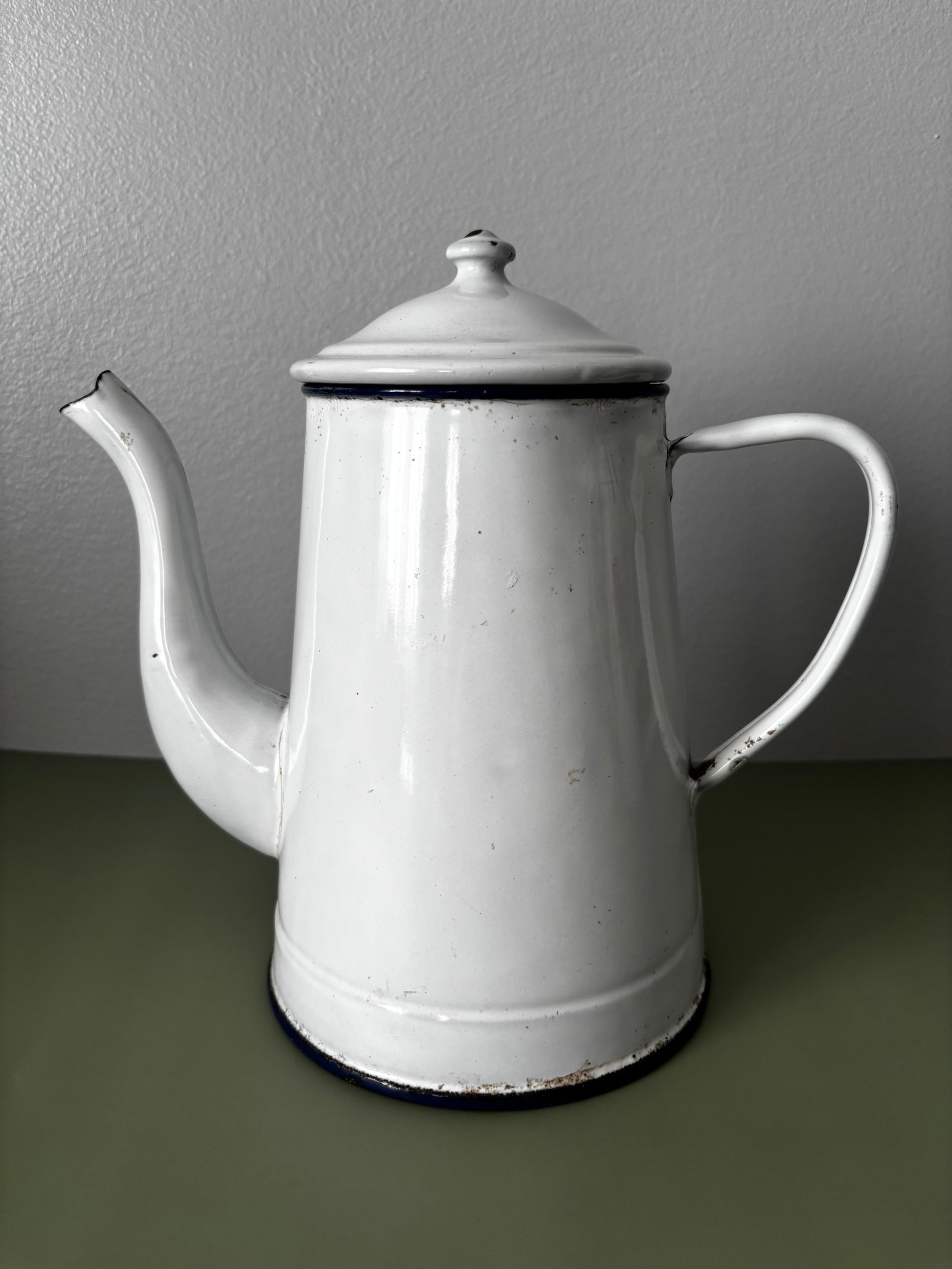 Cafetière émaillée blanche Belles Trouvailles