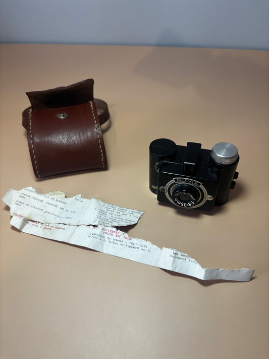 Appareil photo Sidax avec étui en cuir Belles Trouvailles