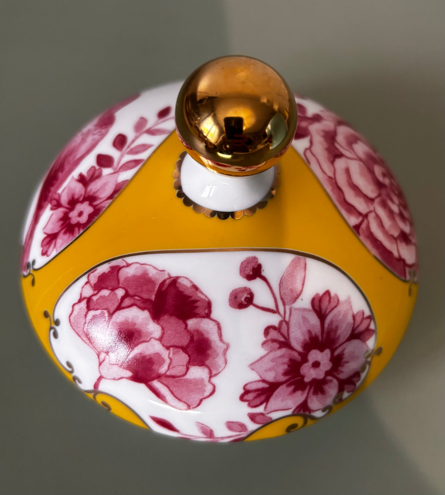 Bonbonnière en porcelaine Royal Pip Belles Trouvailles