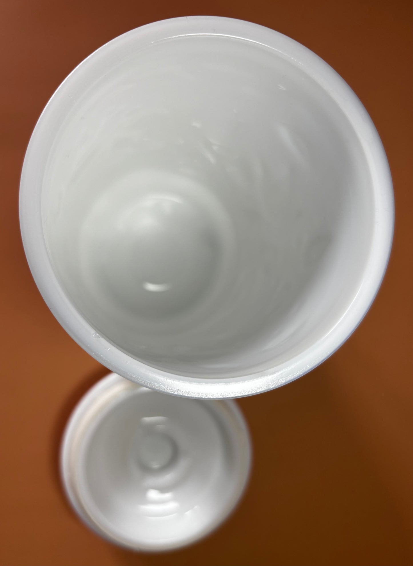 Pot à pharmacie en opaline