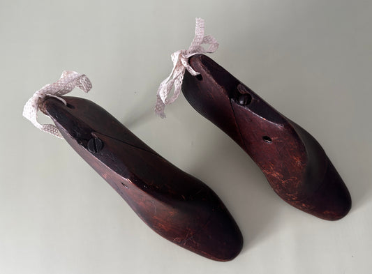 Paire d'Embauchoirs