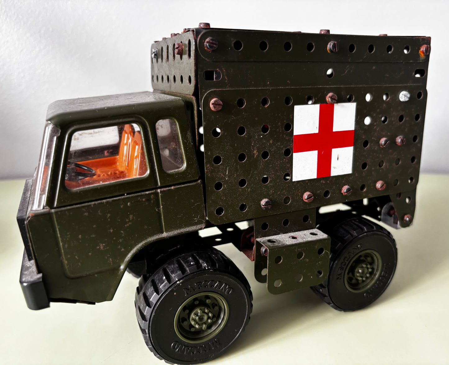 Camion ambulance Mecano