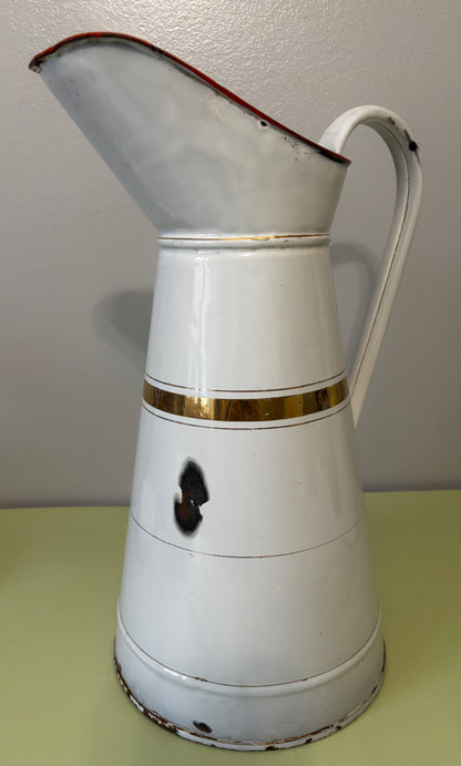 Broc émaillé