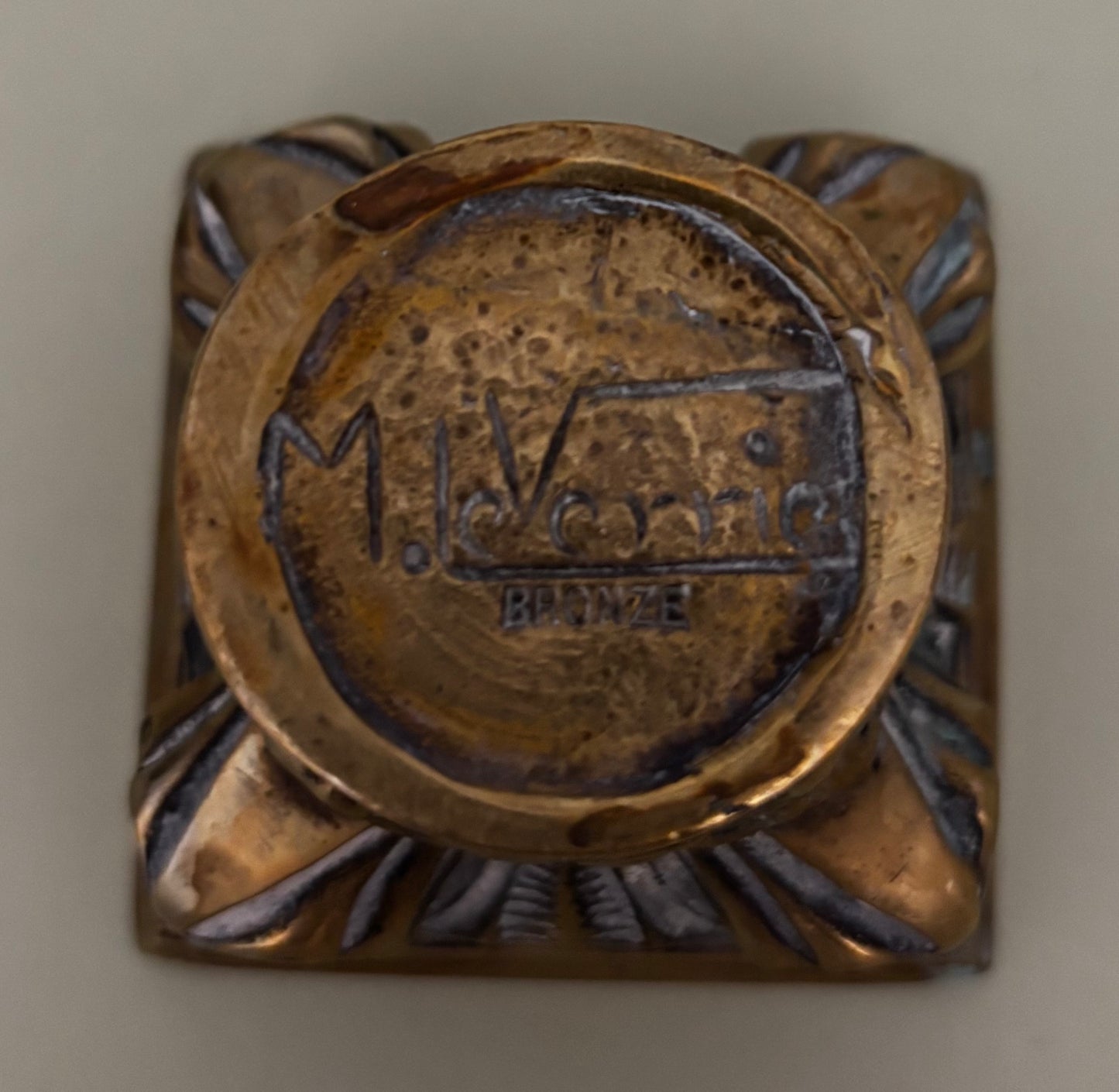 Cendrier en bronze Max Leverrier
