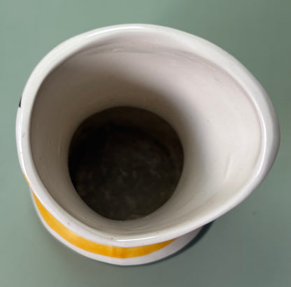 Vase zébré noir et jaune