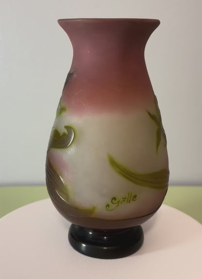 Vase Art Nouveau signé Gallé