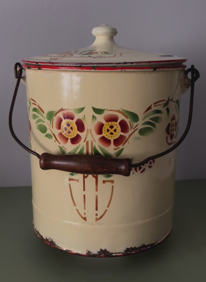 Ancien pot de chambre en tôle émaillée